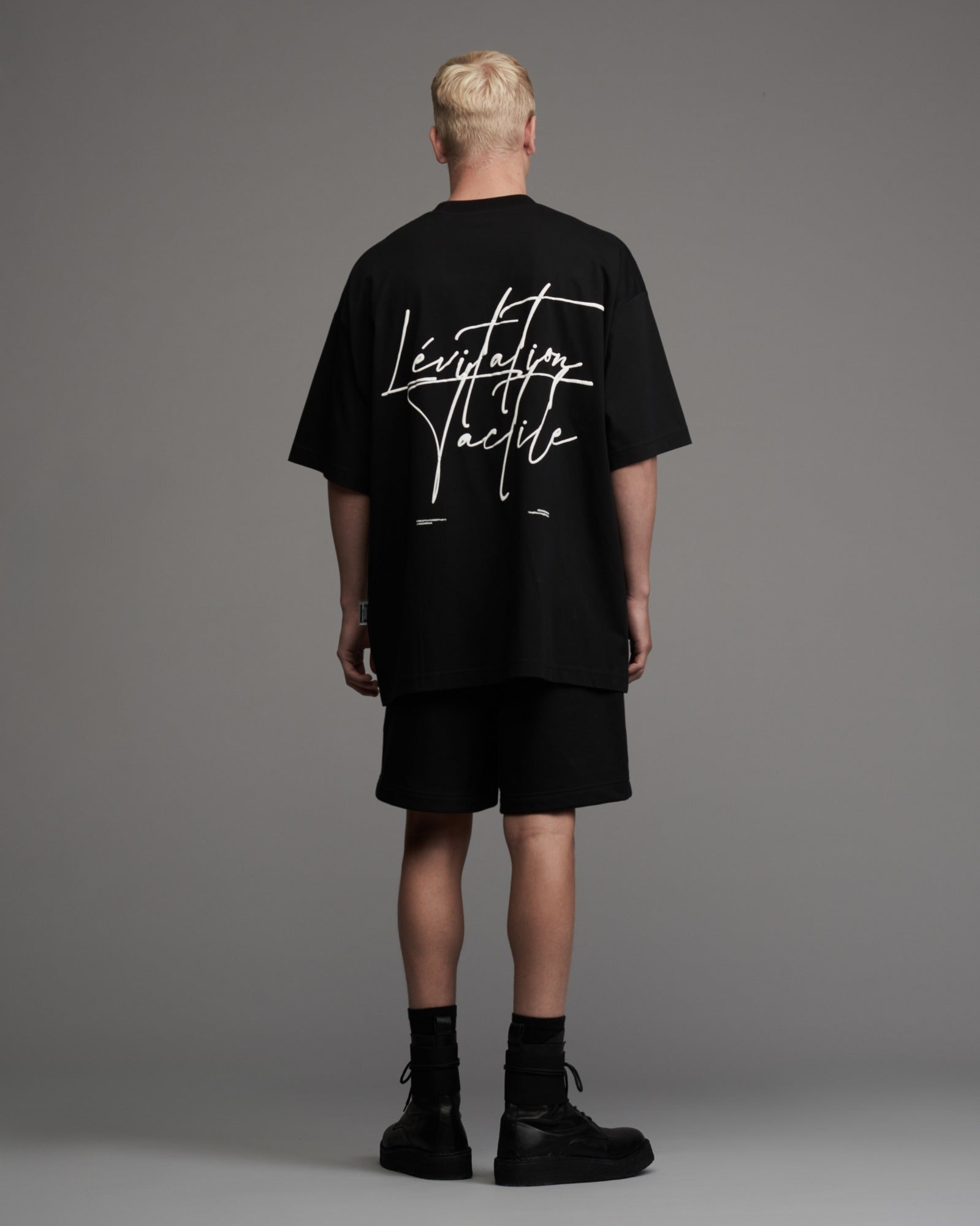 Form T-Shirt Black – MOZAMBIQUE CONCEPTS d'ODEUR