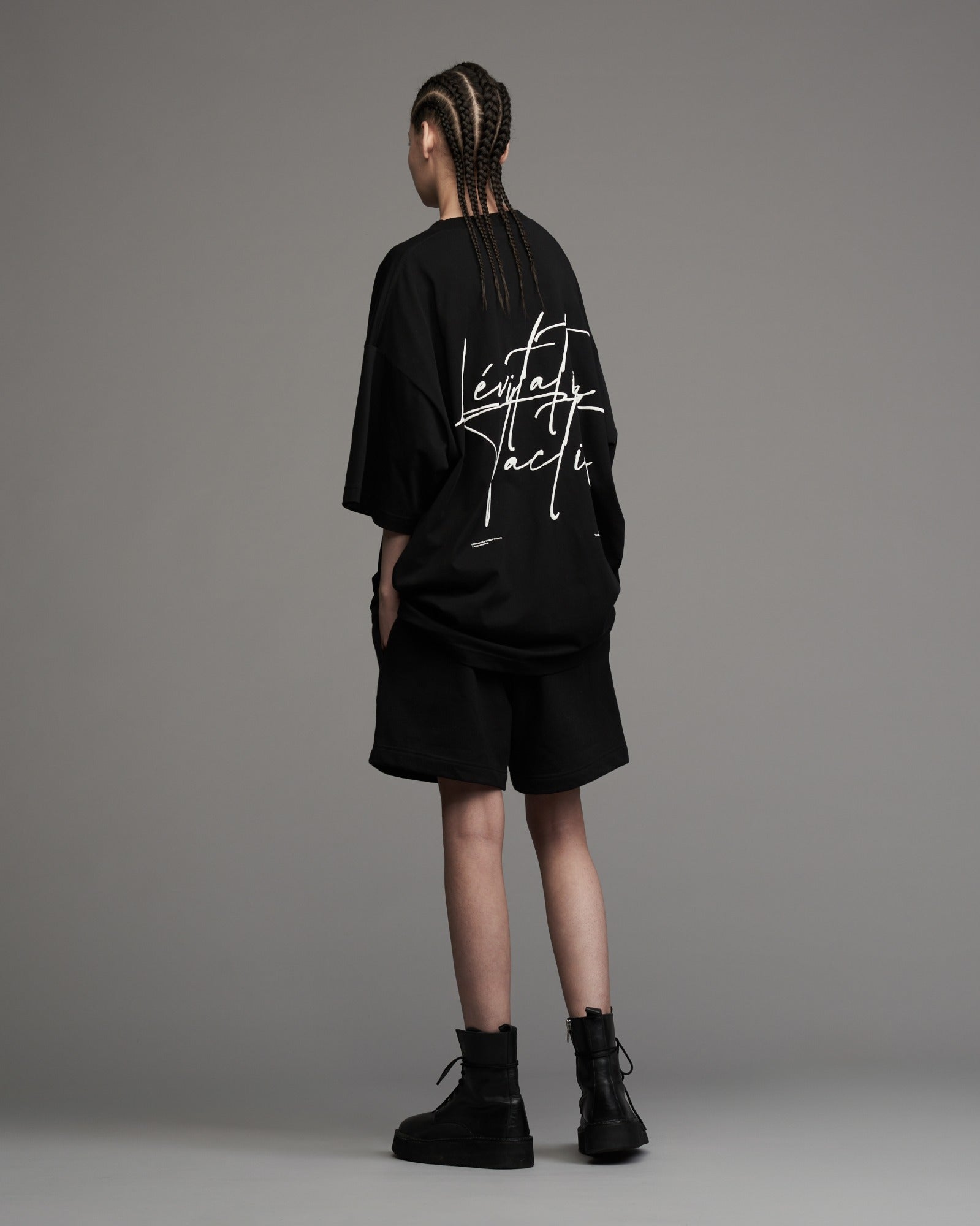 Form T-Shirt Black – MOZAMBIQUE CONCEPTS d'ODEUR