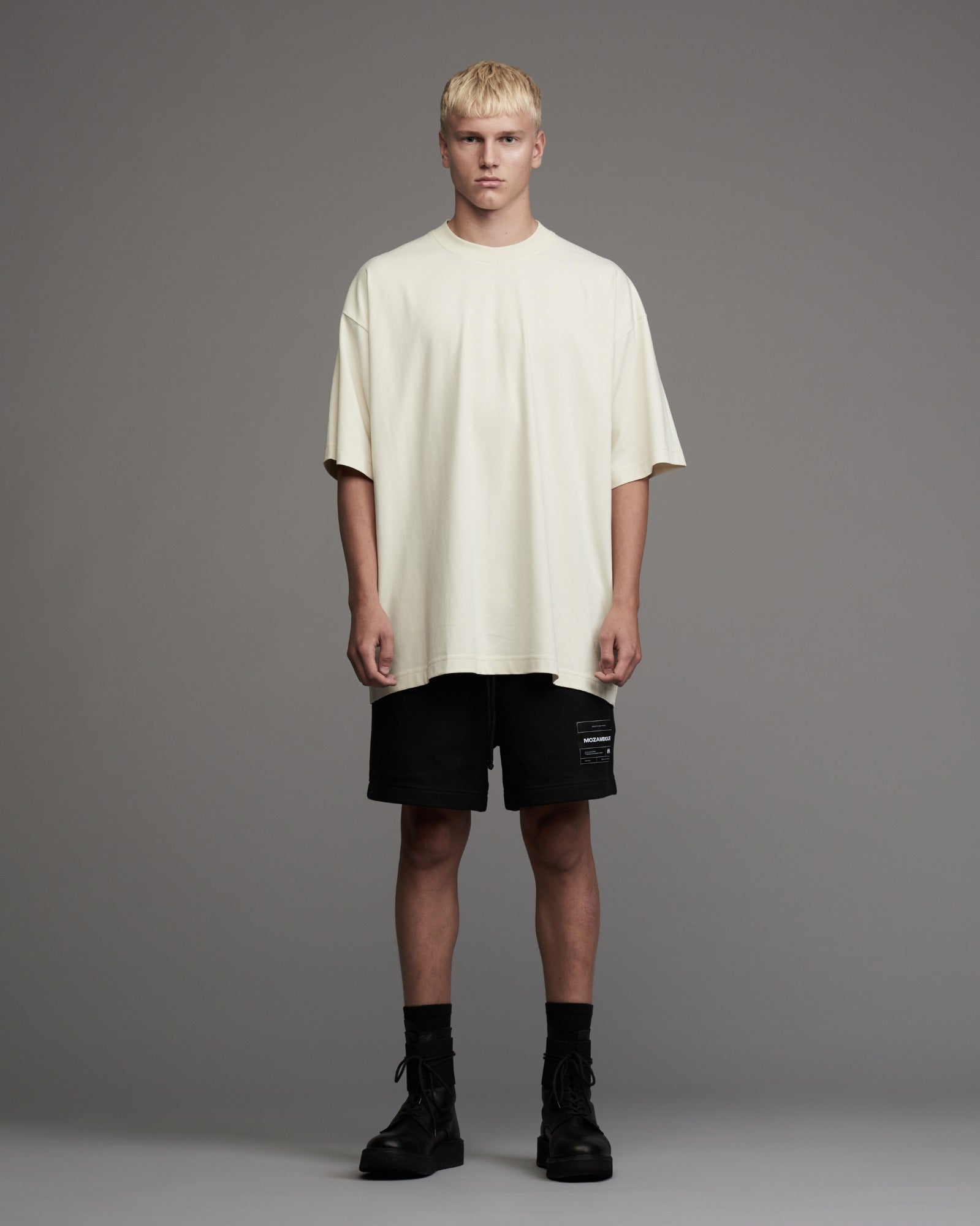 Form T-Shirt Pearl – MOZAMBIQUE CONCEPTS d'ODEUR