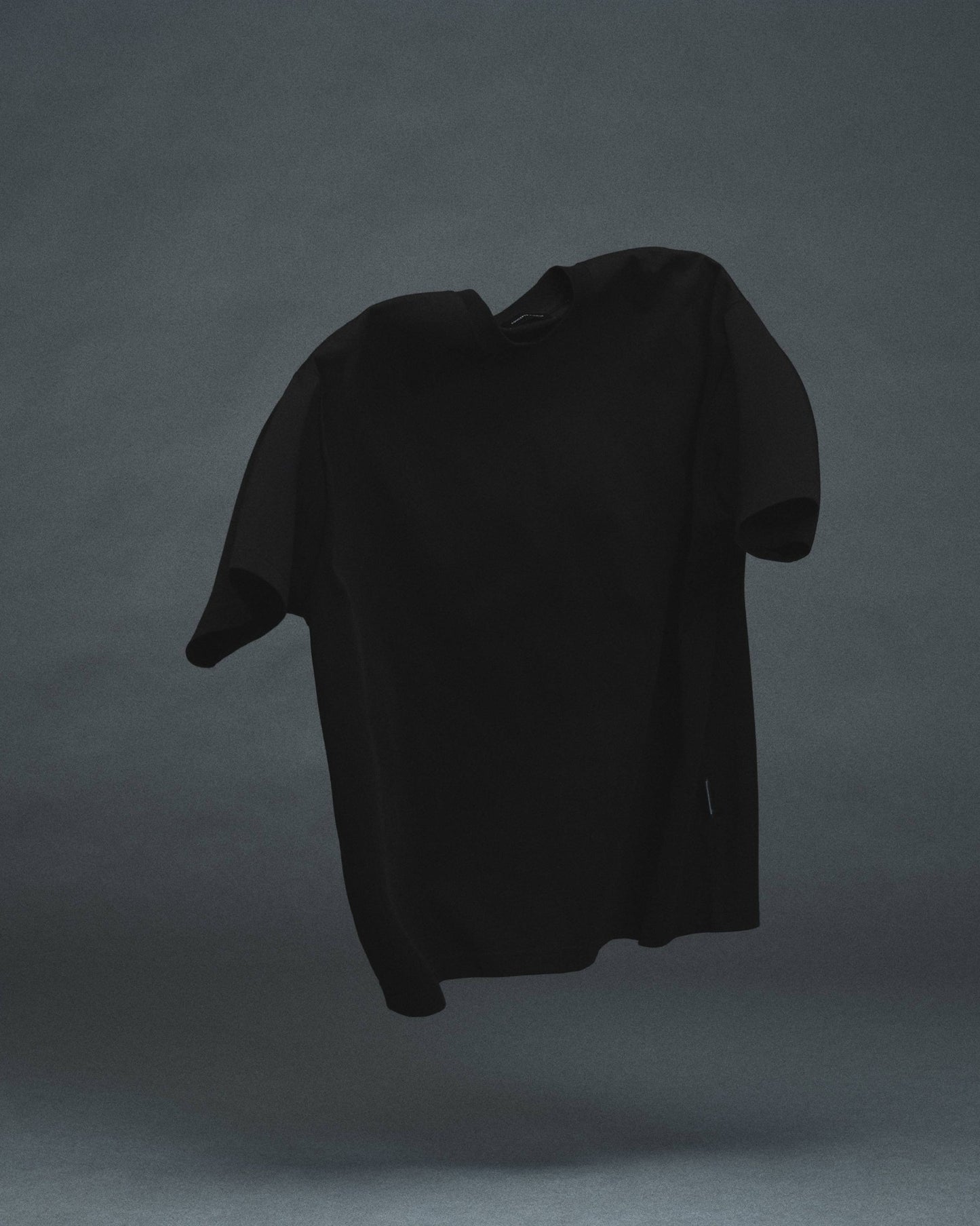 Form T-Shirt Black