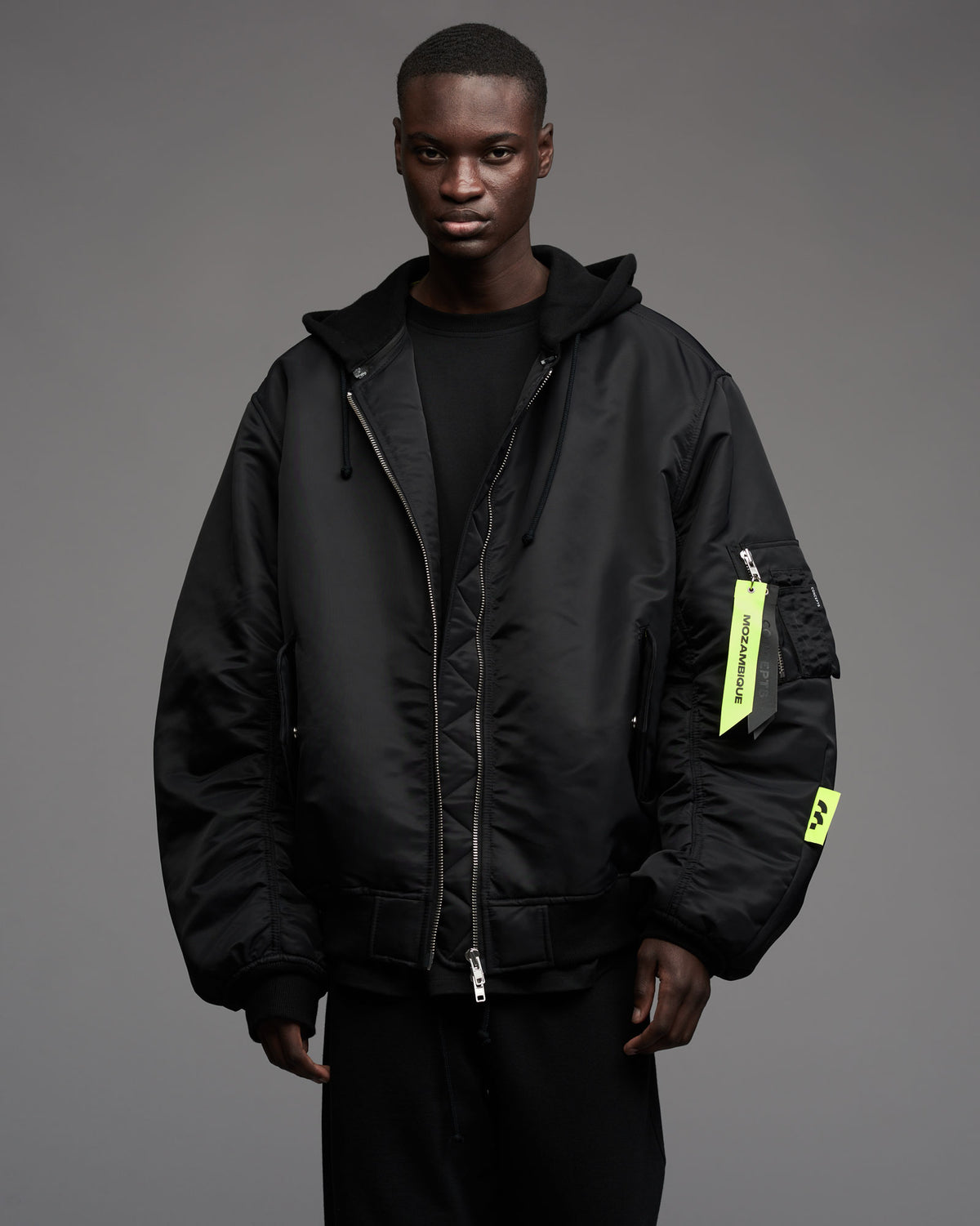 OVERSIZE HOODED BOMBER BLACK – MOZAMBIQUE CONCEPTS d